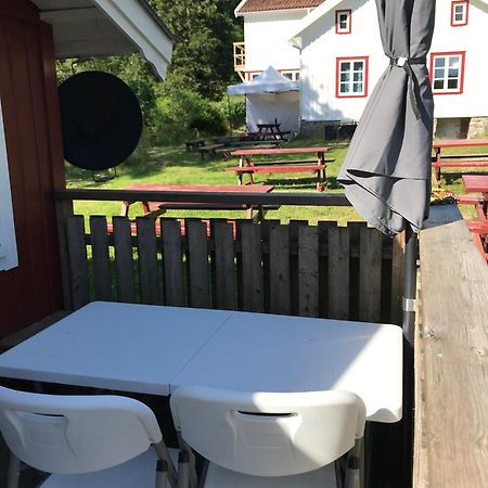 Bjoersjoeas Vildmark - Small Camping Cabin Close To Nature Olofstorp Exterior foto