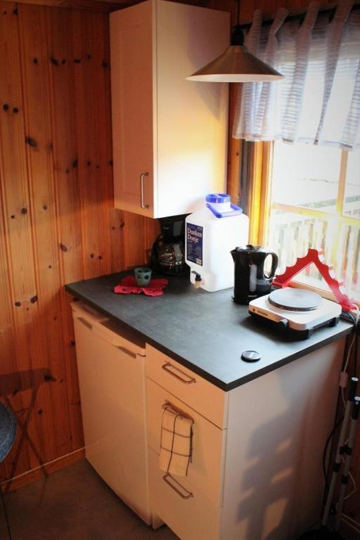 Bjoersjoeas Vildmark - Small Camping Cabin Close To Nature Olofstorp Exterior foto